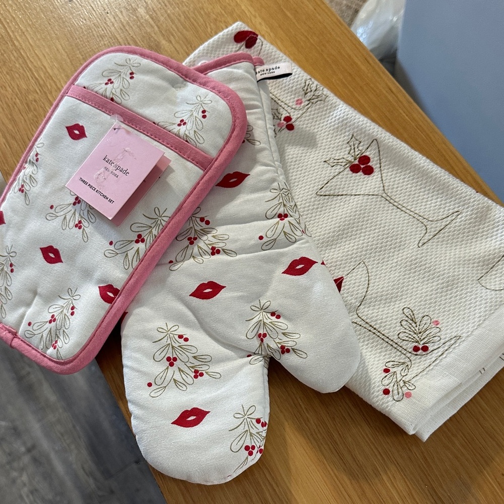 Kate Spade Pink and Red Oven Mitt and Towel Set